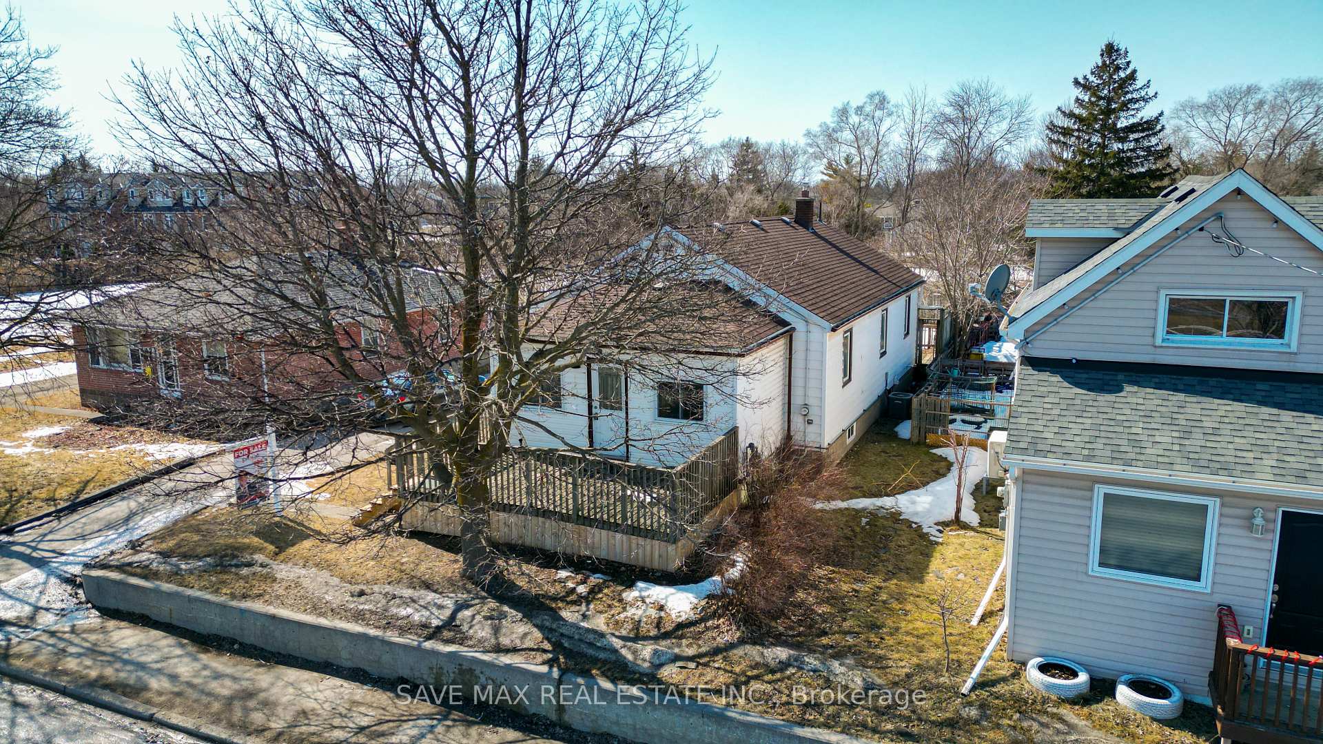 Photo 2 of 444 Sidney Street, Belleville, Belleville Ward — HOMEH