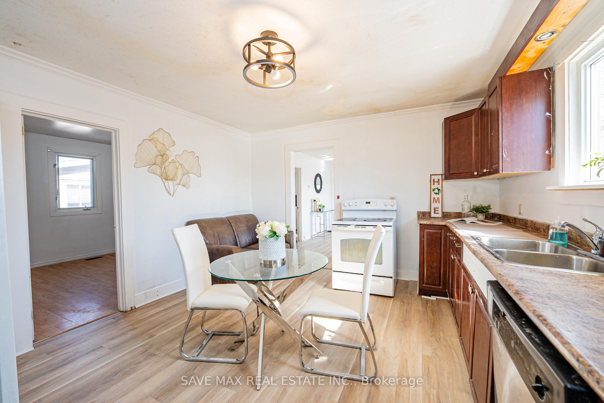 Photo 14 of 444 Sidney Street, Belleville, Belleville Ward — HOMEH
