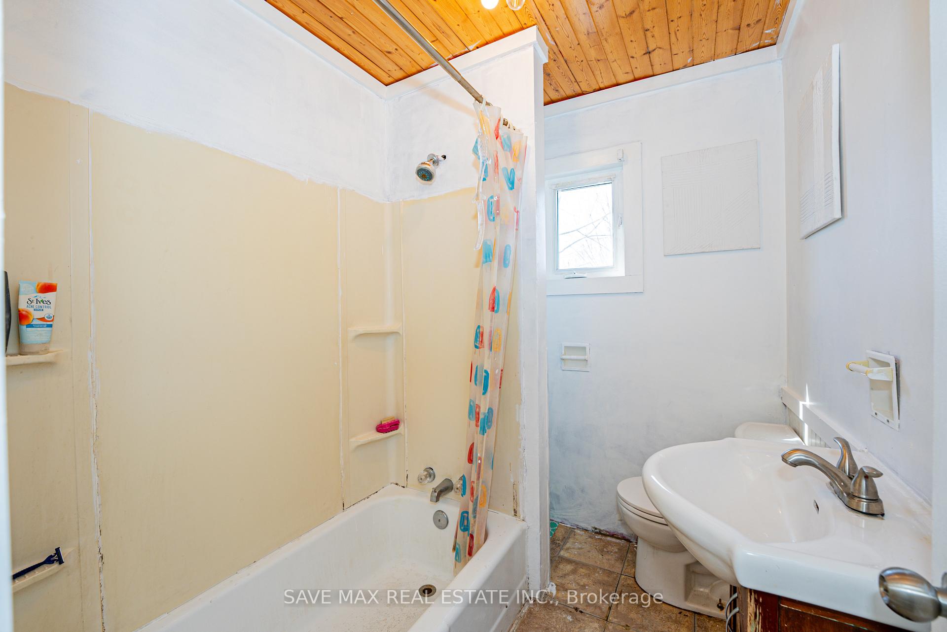 Photo 18 of 444 Sidney Street, Belleville, Belleville Ward — HOMEH