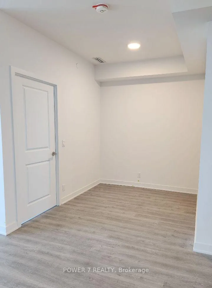 Photo 6 of Unit B1601, 50 Upper Mall Way, Vaughan, Brownridge — HOMEH