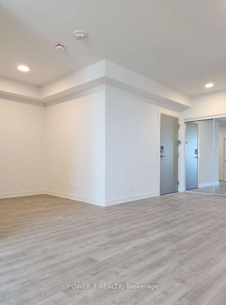 Photo 7 of Unit B1601, 50 Upper Mall Way, Vaughan, Brownridge — HOMEH