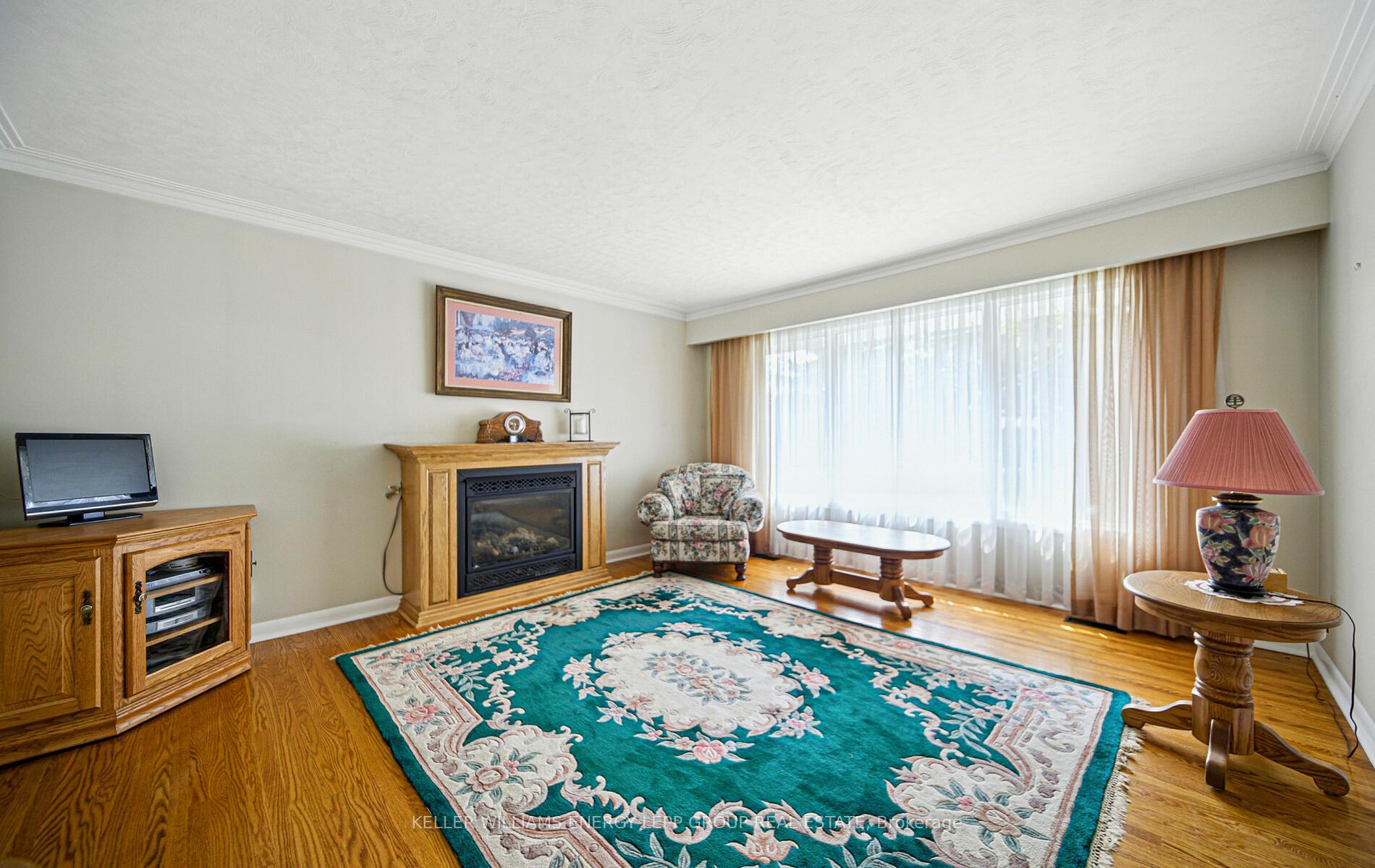 Photo 6 of 71 Parkway Crescent, Clarington, Bowmanville — HOMEH