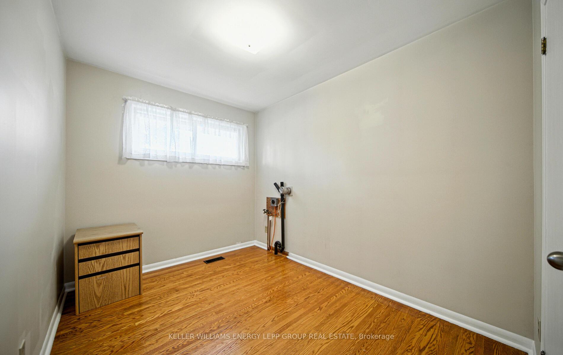 Photo 16 of 71 Parkway Crescent, Clarington, Bowmanville — HOMEH
