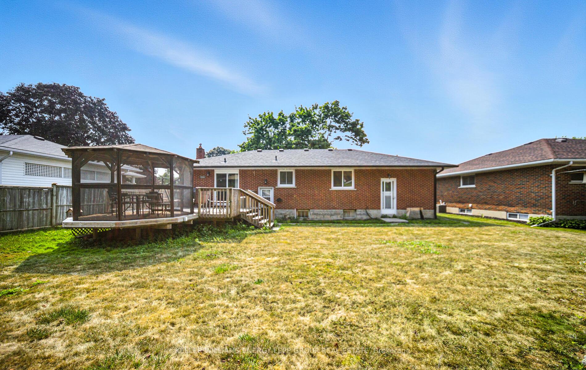 Photo 23 of 71 Parkway Crescent, Clarington, Bowmanville — HOMEH