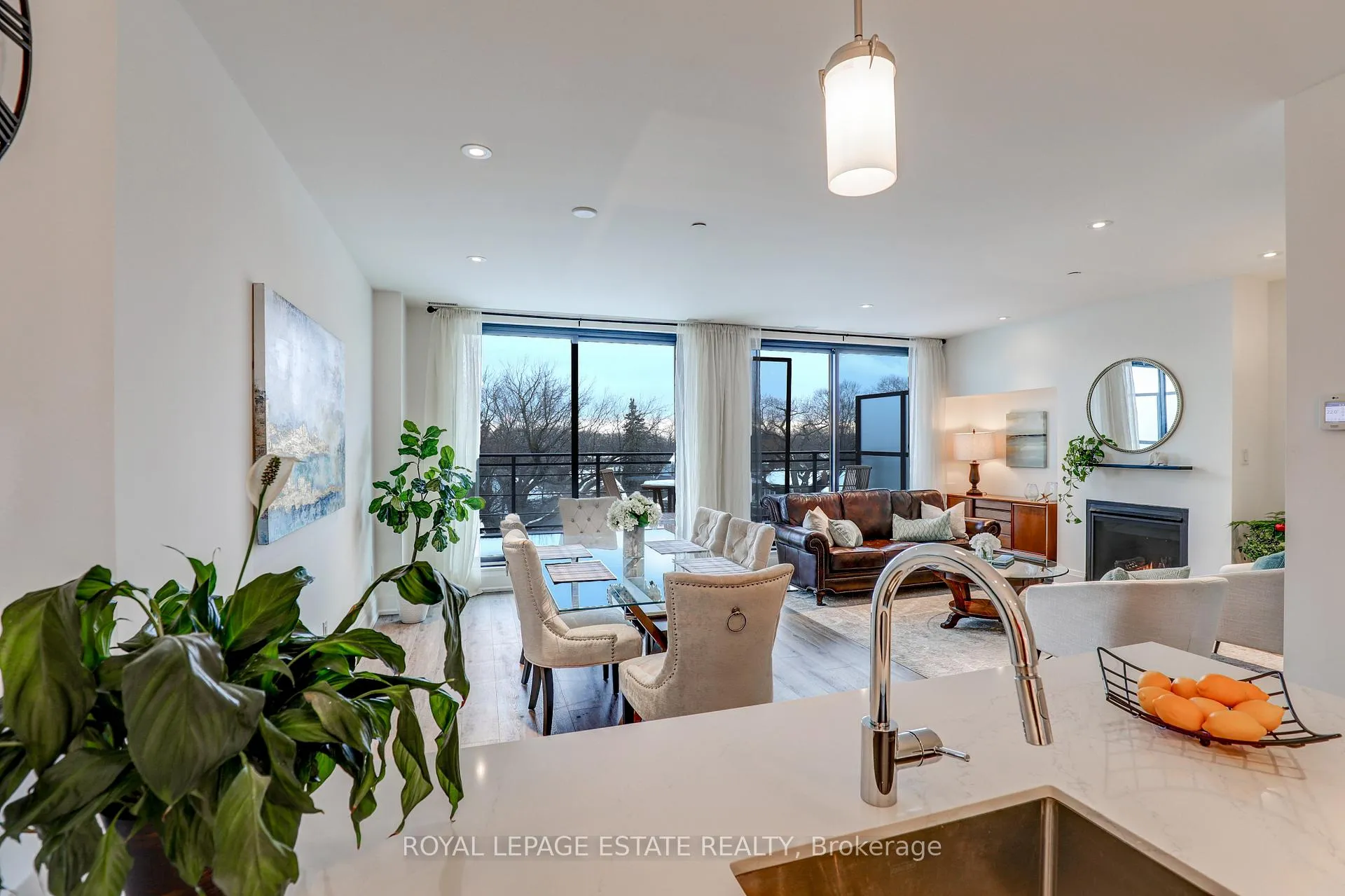 Photo 6 of Unit 419, 365 Beech Avenue, Toronto, The Beaches — HOMEH