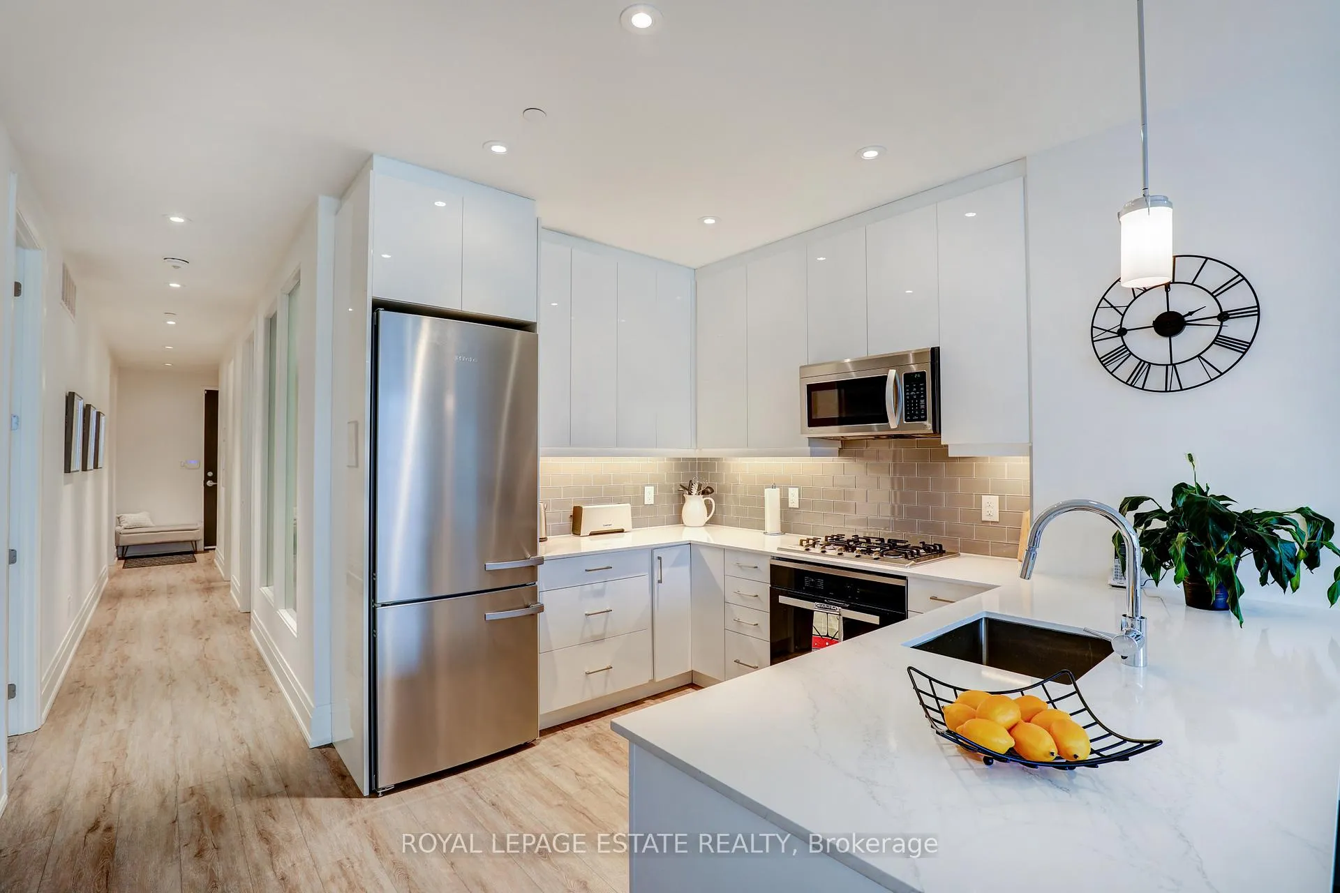 Photo 7 of Unit 419, 365 Beech Avenue, Toronto, The Beaches — HOMEH