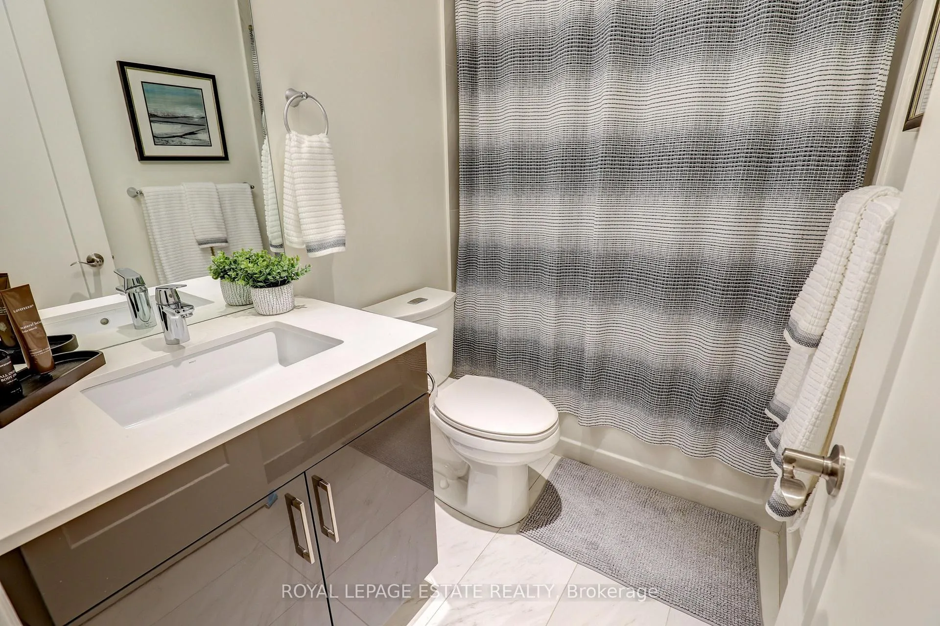 Photo 16 of Unit 419, 365 Beech Avenue, Toronto, The Beaches — HOMEH