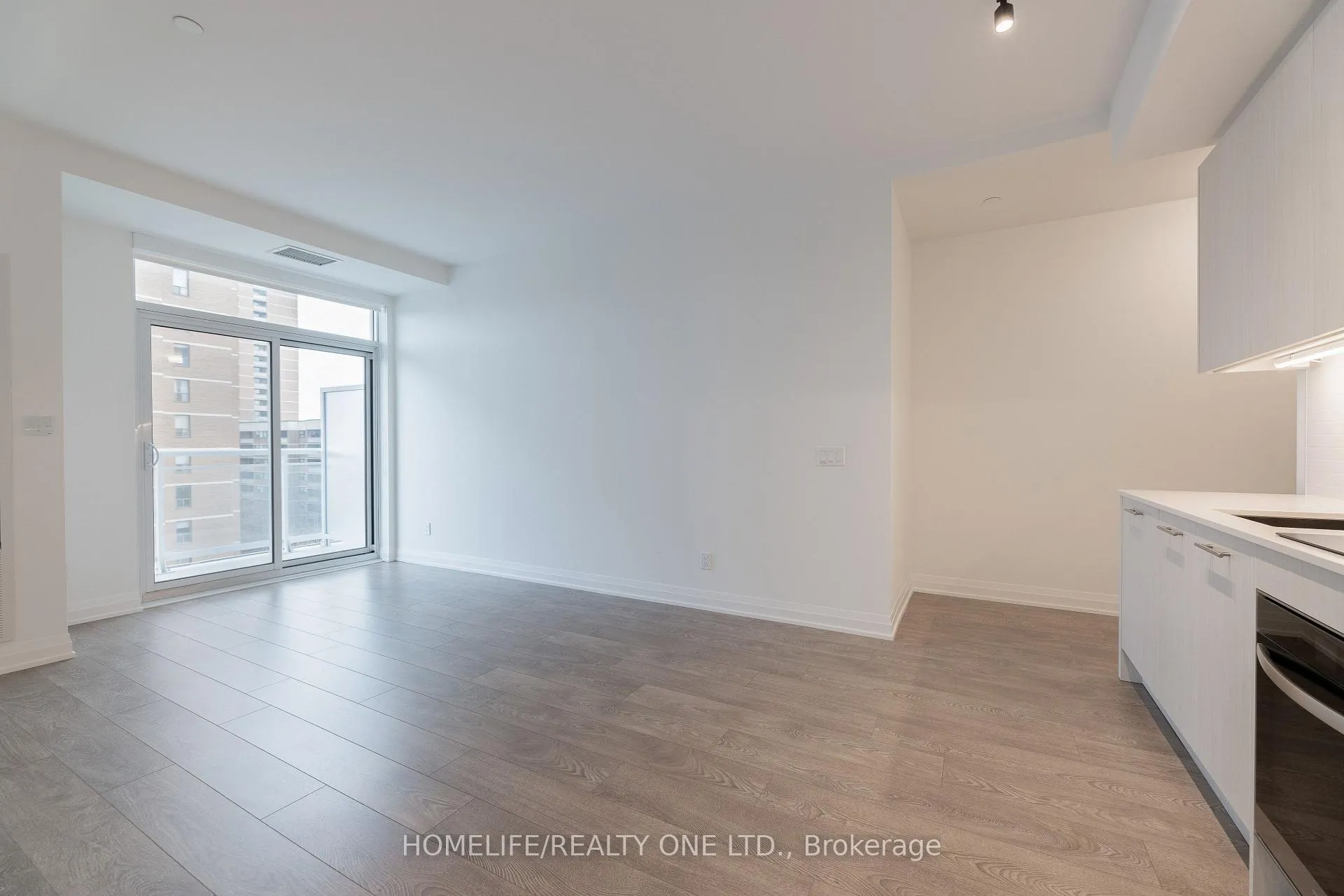 Photo 5 of Unit 707, 286 Main Street, Toronto, East End-Danforth — HOMEH