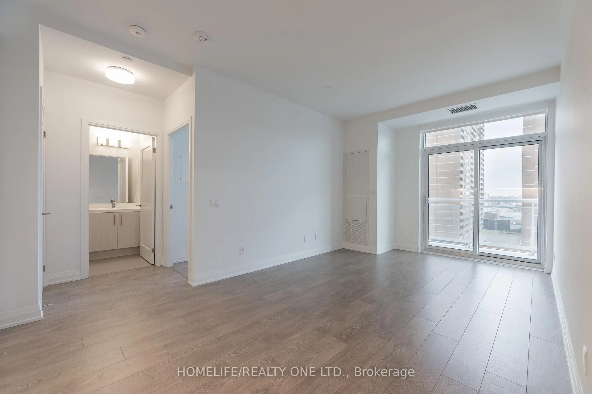 Photo 6 of Unit 707, 286 Main Street, Toronto, East End-Danforth — HOMEH