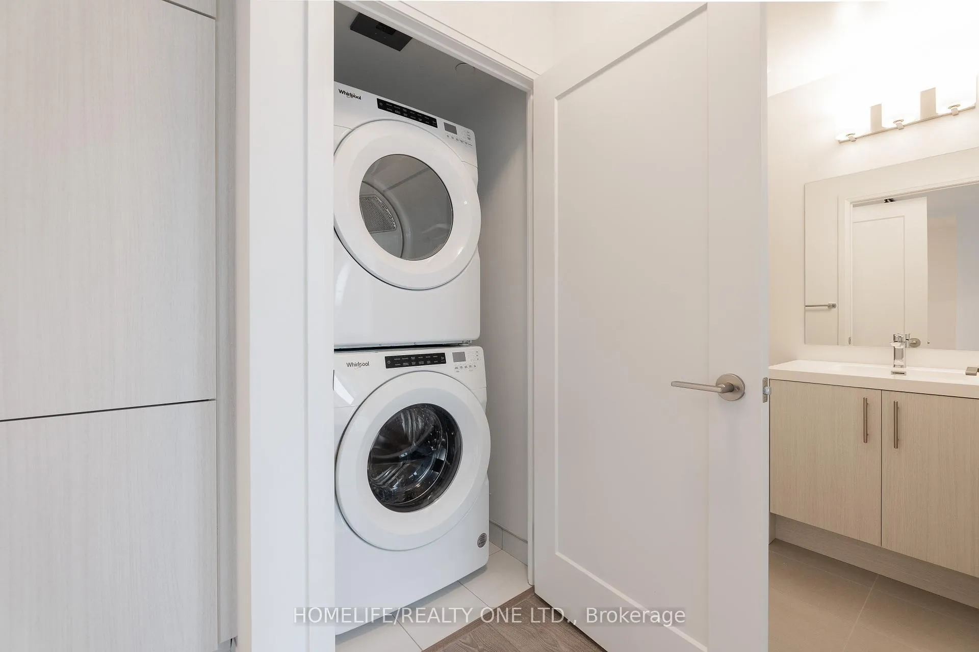 Photo 10 of Unit 707, 286 Main Street, Toronto, East End-Danforth — HOMEH