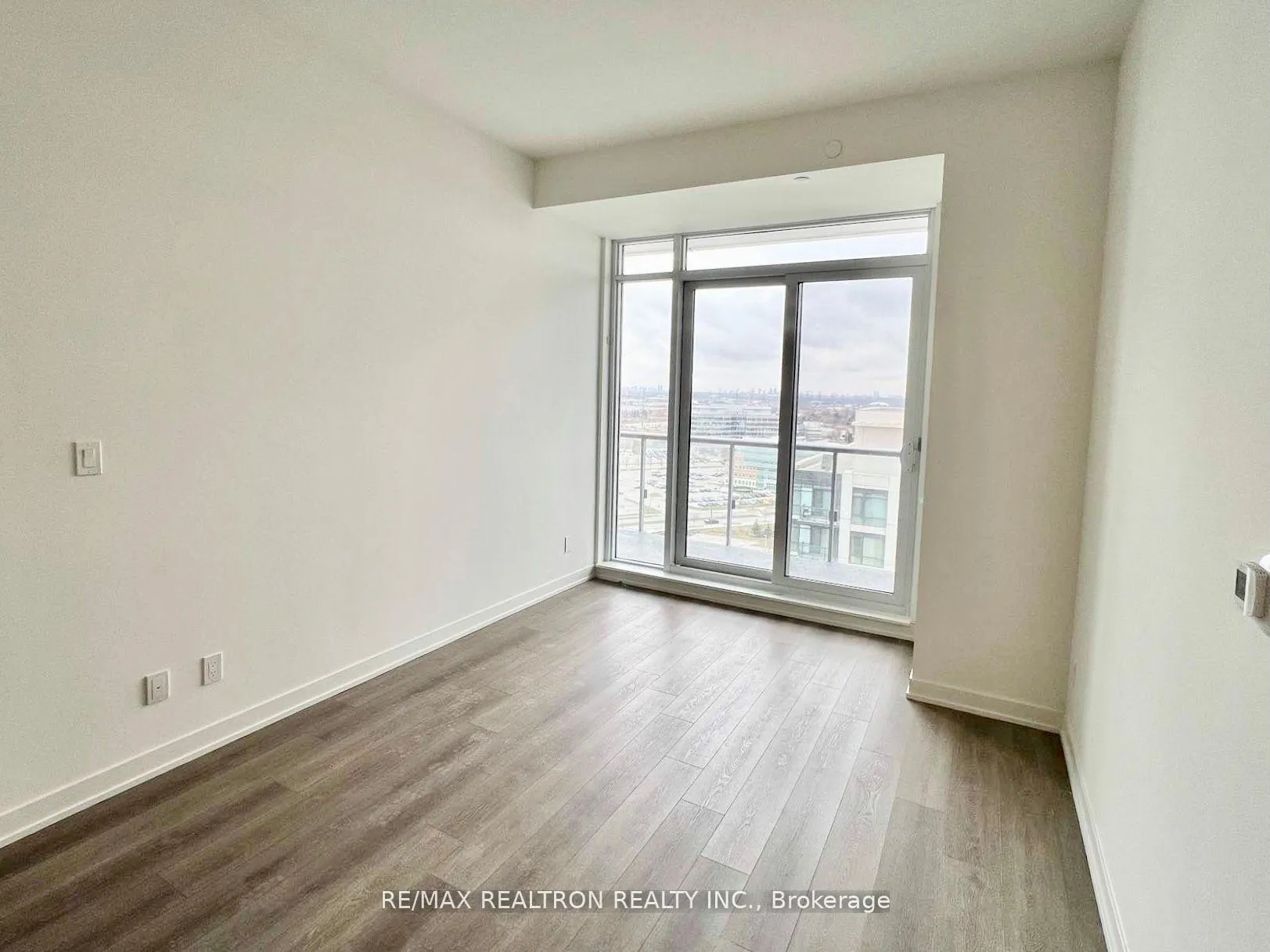 Photo 5 of Unit 1807, 8119 Birchmount Road, Markham, Unionville — HOMEH