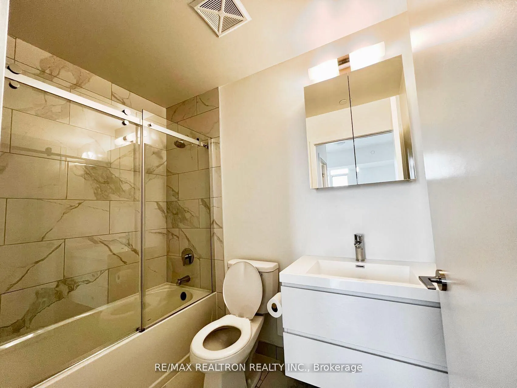 Photo 13 of Unit 1807, 8119 Birchmount Road, Markham, Unionville — HOMEH