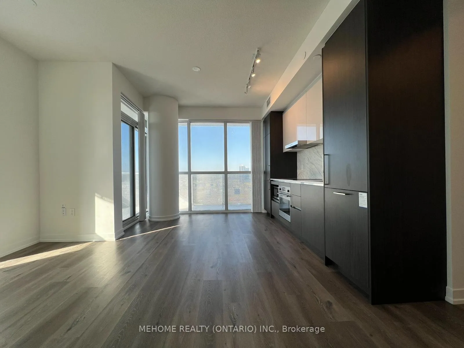 Photo 2 of Unit 1706, 225 Commerce Street, Vaughan, Vaughan Corporate Centre — HOMEH