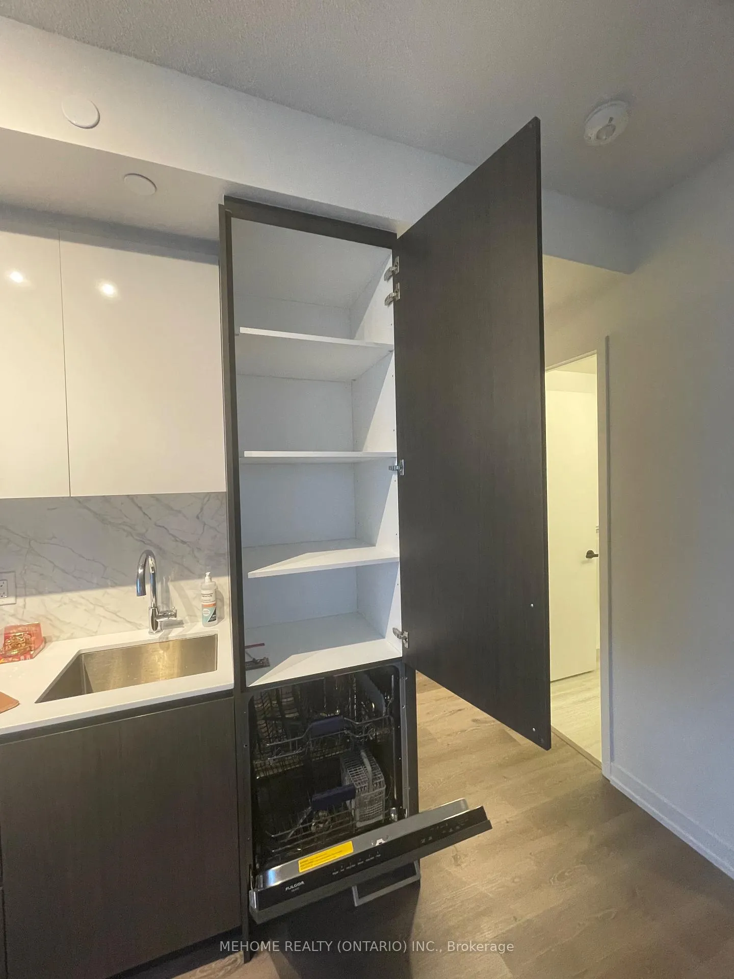 Photo 3 of Unit 1706, 225 Commerce Street, Vaughan, Vaughan Corporate Centre — HOMEH