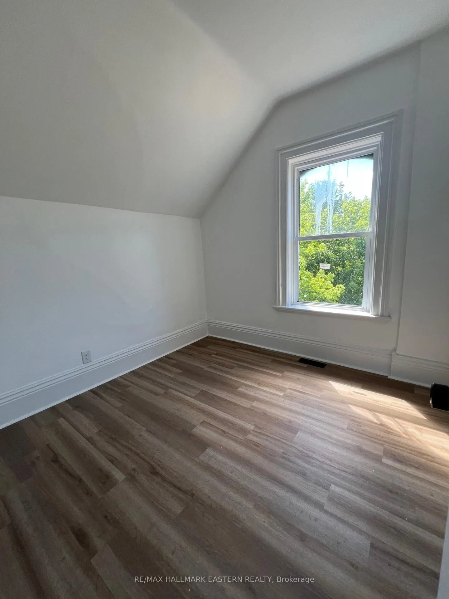 Photo 6 of 151 Park Place, Peterborough, Town Ward 3 — HOMEH