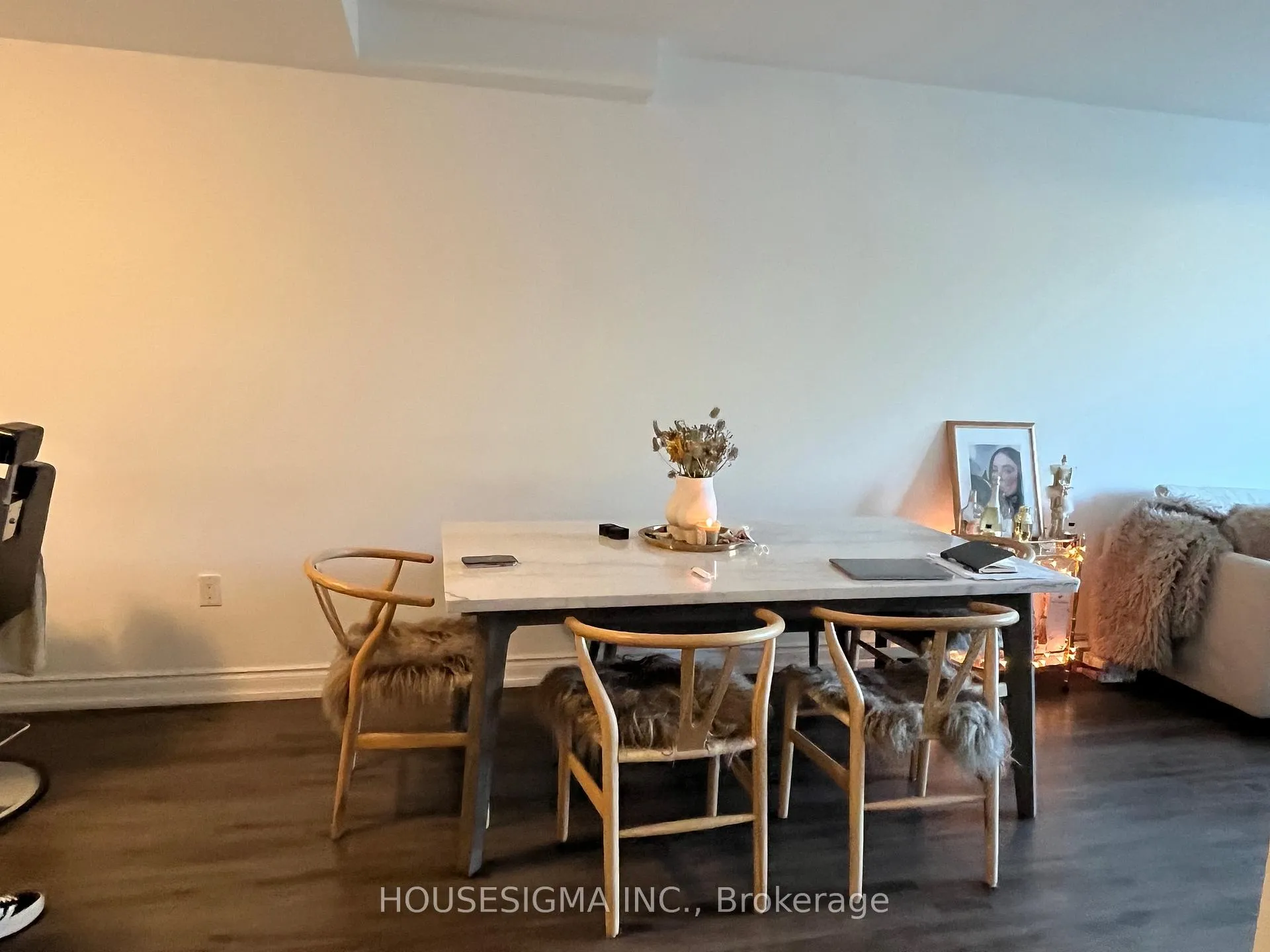 Photo 2 of Unit 206, 1700 Avenue Road, Toronto, Bedford Park-Nortown — HOMEH