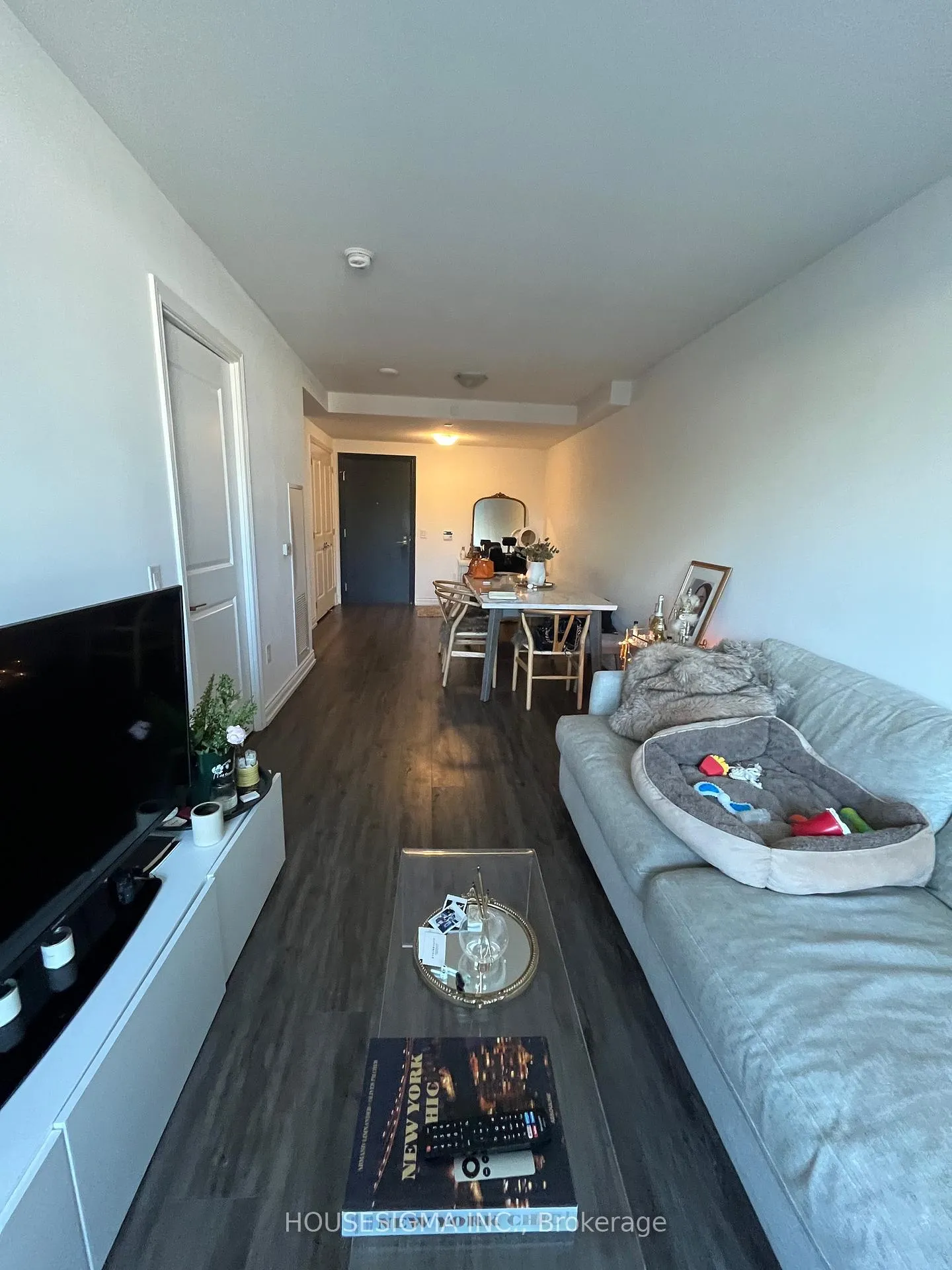 Photo 4 of Unit 206, 1700 Avenue Road, Toronto, Bedford Park-Nortown — HOMEH