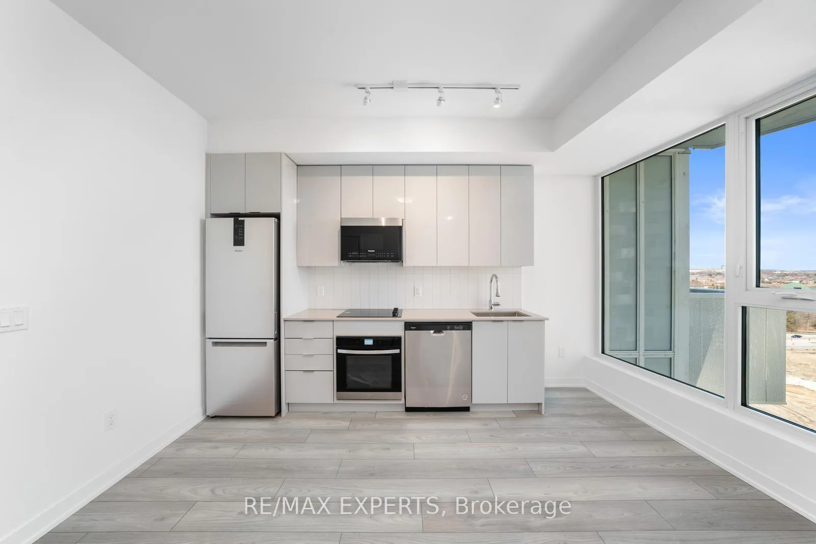 Photo 7 of Unit 1029, 498 Caldari Road, Vaughan, Concord — HOMEH