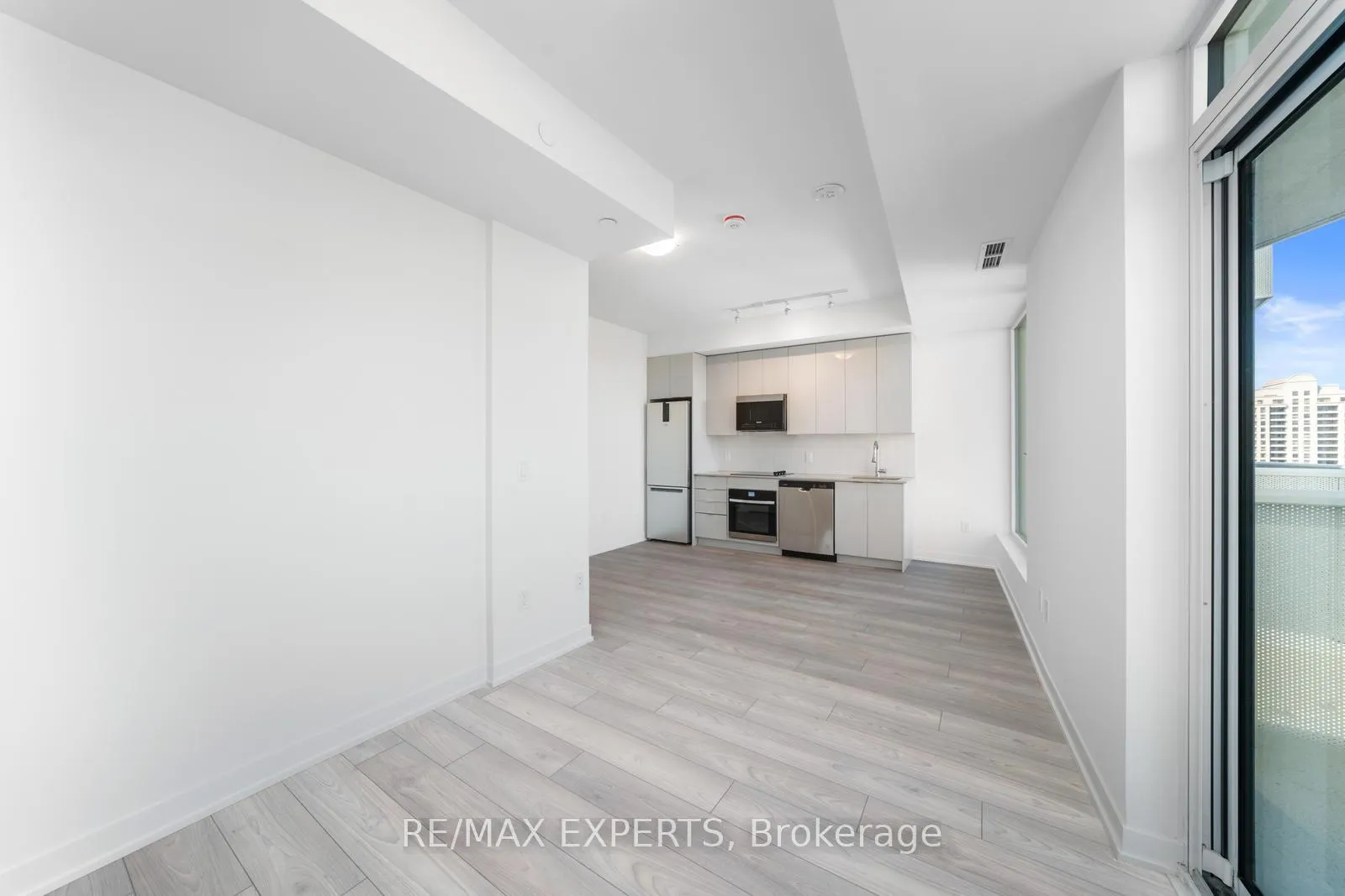 Photo 15 of Unit 1029, 498 Caldari Road, Vaughan, Concord — HOMEH
