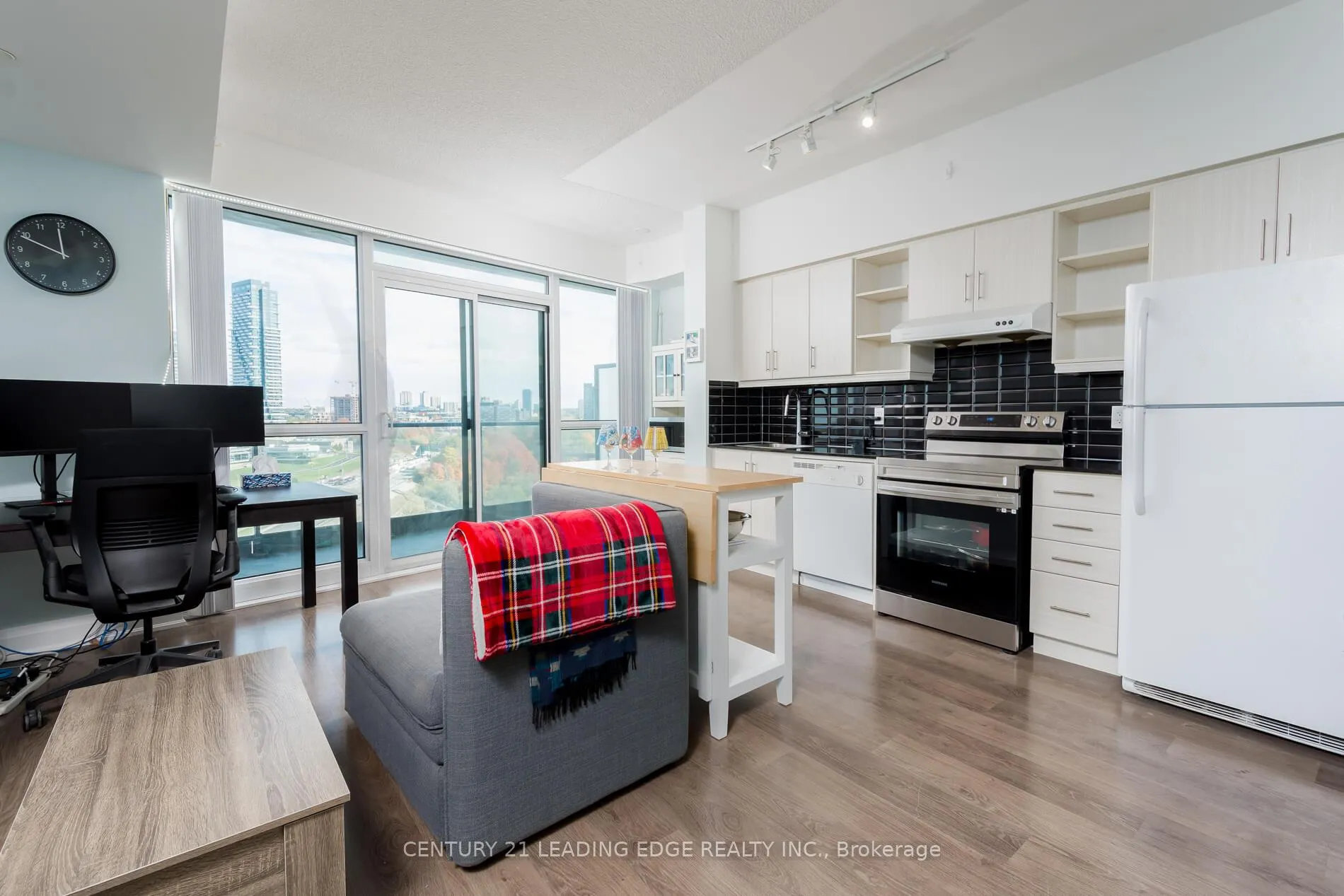 Photo 1 of Unit 917, 160 Vanderhoof Avenue, Toronto, Thorncliffe Park — HOMEH
