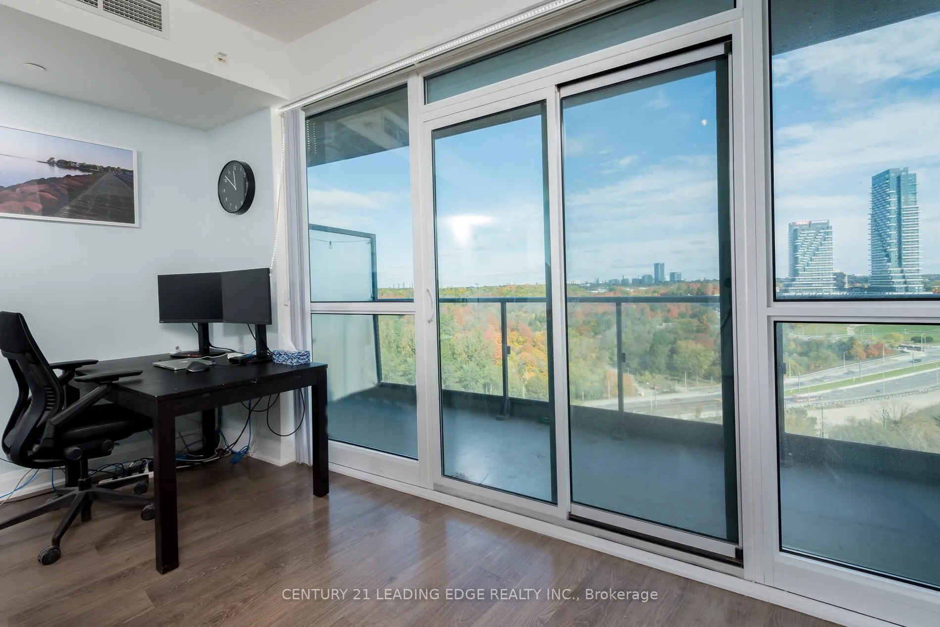 Photo 5 of Unit 917, 160 Vanderhoof Avenue, Toronto, Thorncliffe Park — HOMEH