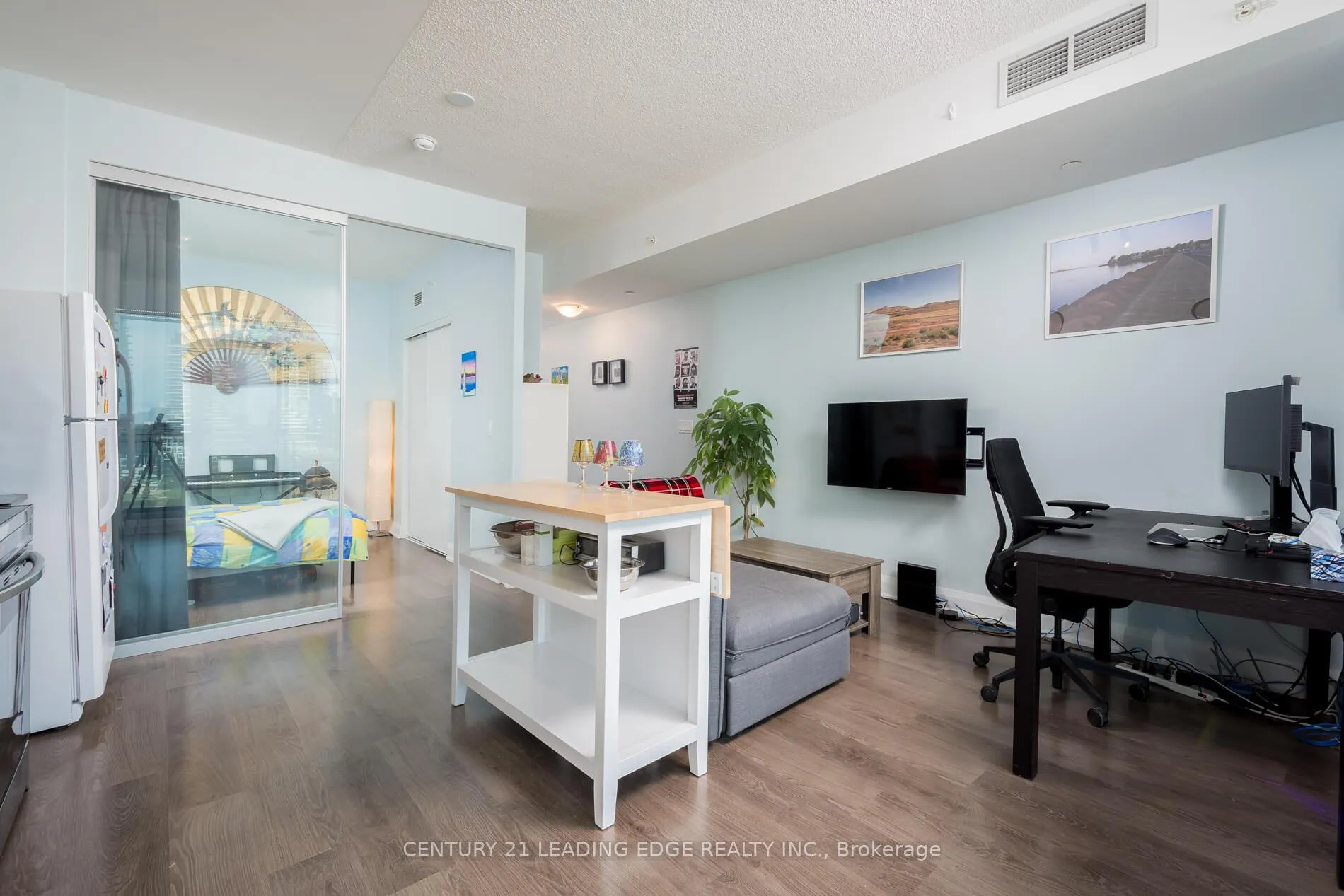 Photo 11 of Unit 917, 160 Vanderhoof Avenue, Toronto, Thorncliffe Park — HOMEH