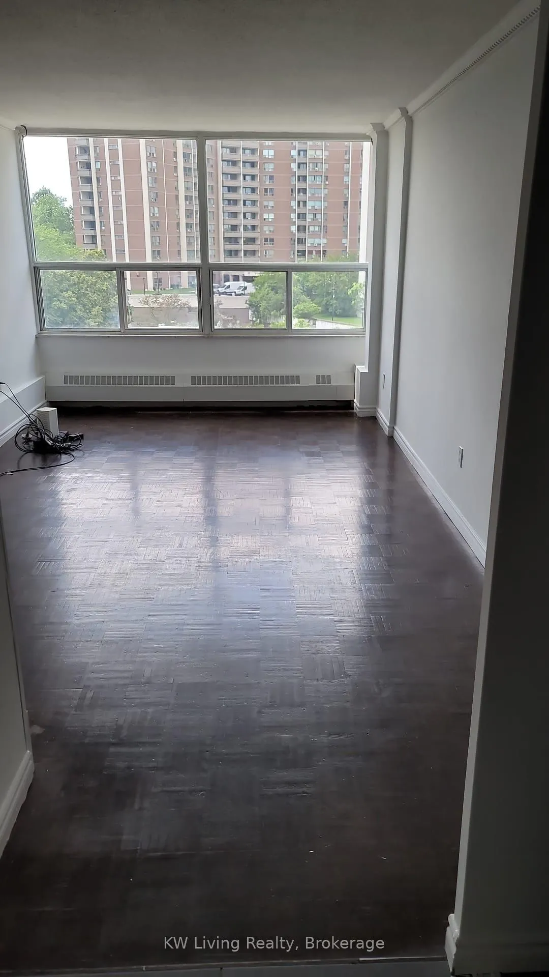 Photo 4 of Unit 612, 60 Pavane Linkway, Toronto, Flemingdon Park — HOMEH