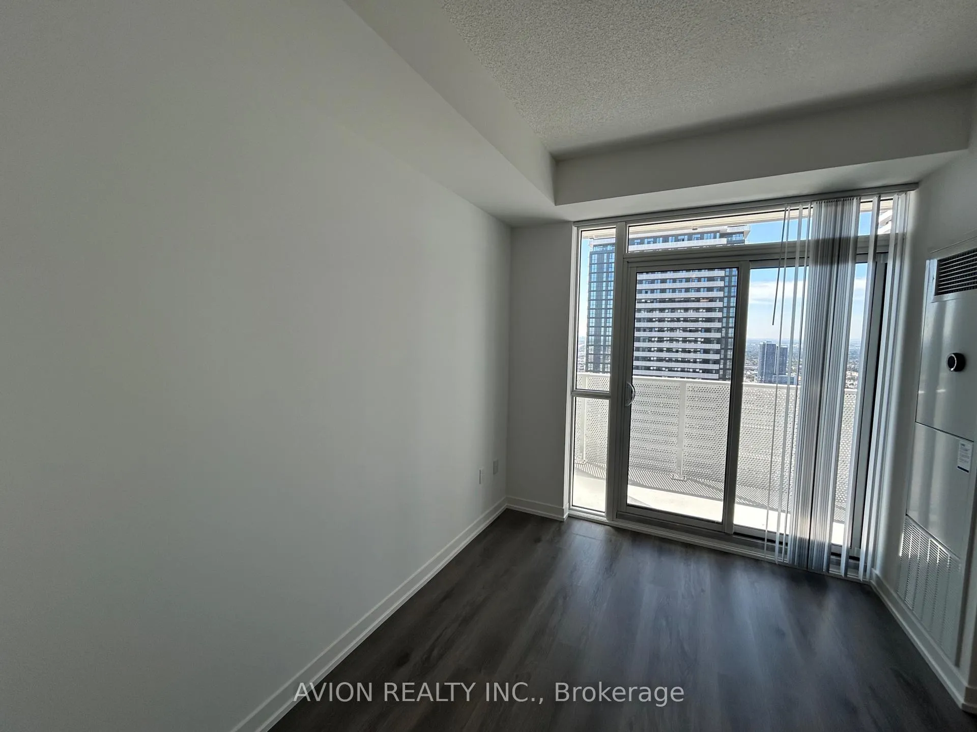 Photo 3 of Unit 4202, 28 Interchange Way, Vaughan, Vaughan Corporate Centre — HOMEH