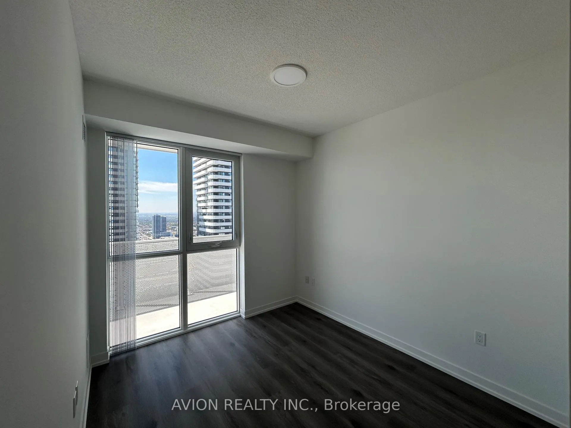 Photo 6 of Unit 4202, 28 Interchange Way, Vaughan, Vaughan Corporate Centre — HOMEH