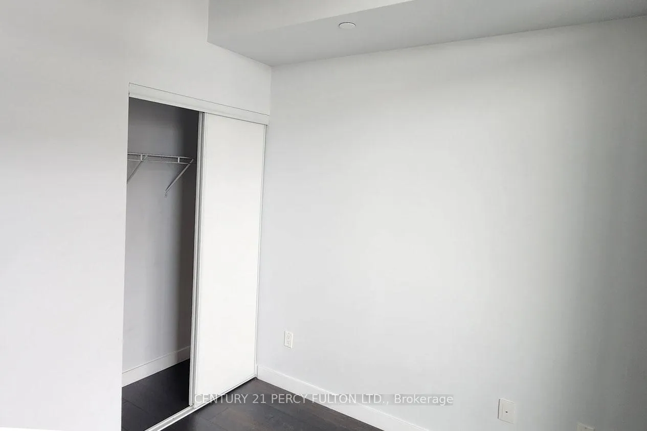 Photo 10 of Unit 3305, 8 Eglinton Avenue E, Toronto, Mount Pleasant West — HOMEH