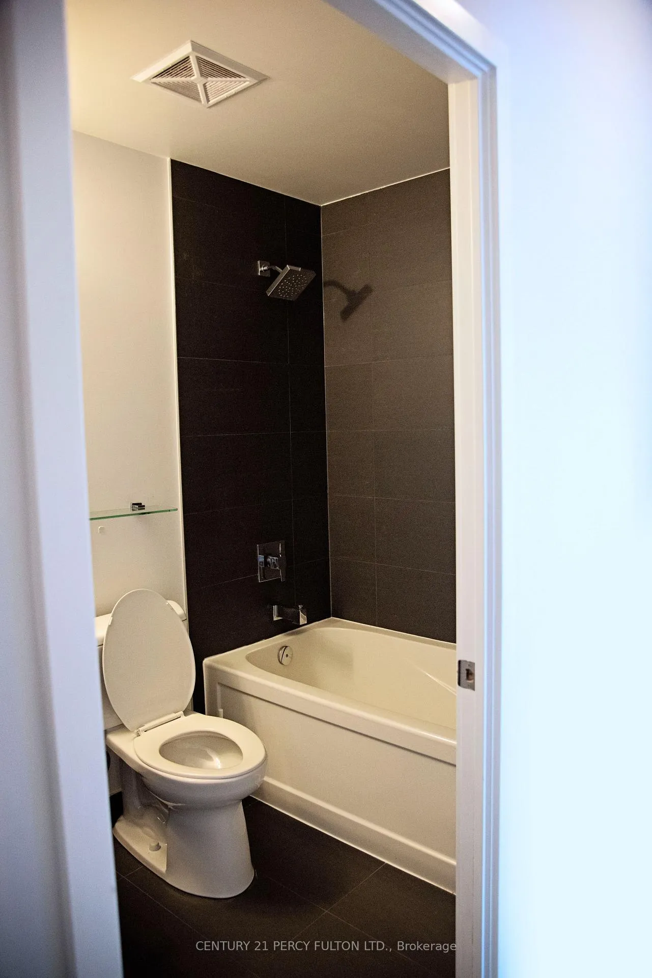 Photo 11 of Unit 3305, 8 Eglinton Avenue E, Toronto, Mount Pleasant West — HOMEH