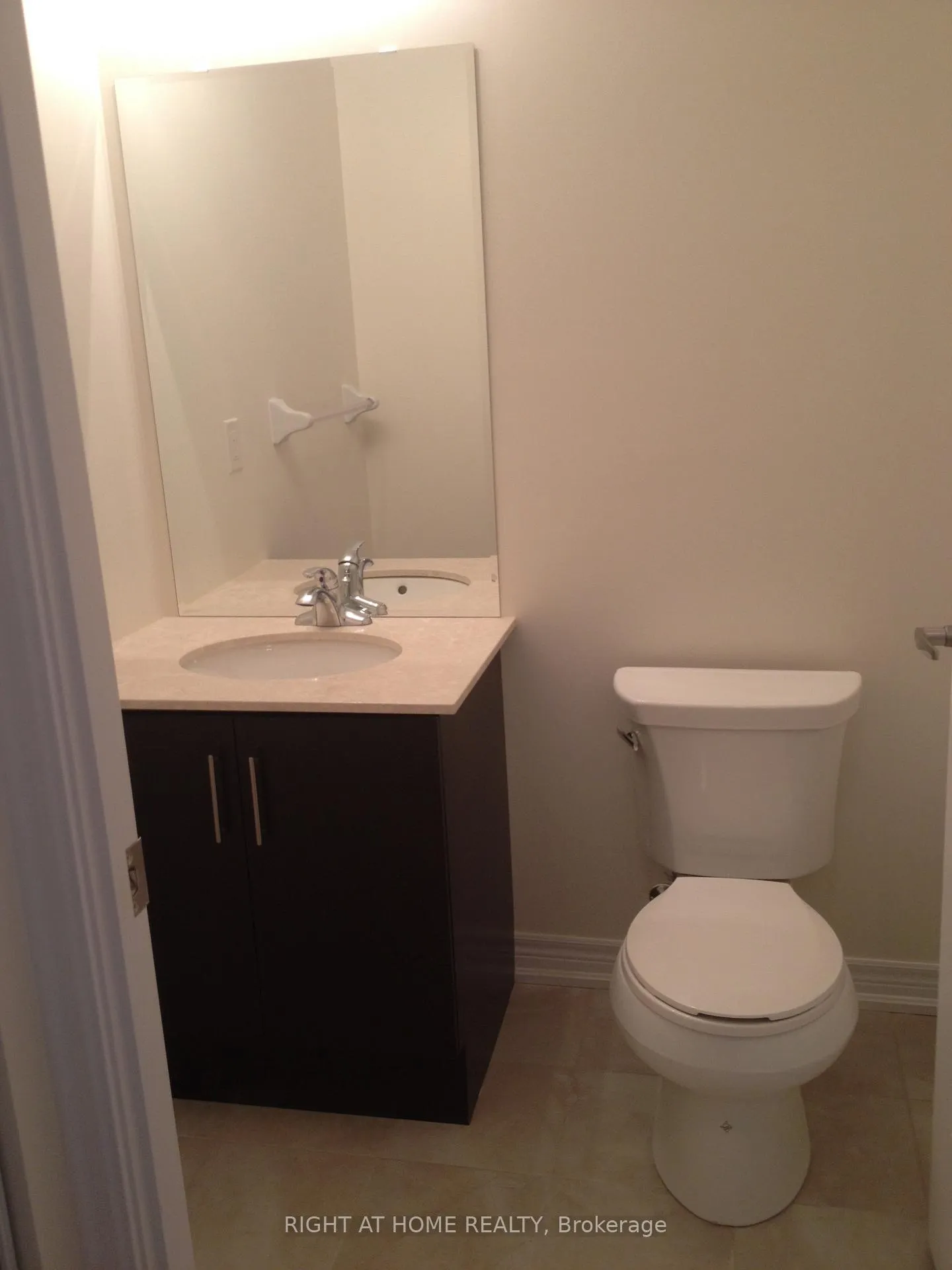Photo 11 of Unit 604, 9255 Jane Street, Vaughan, Maple — HOMEH
