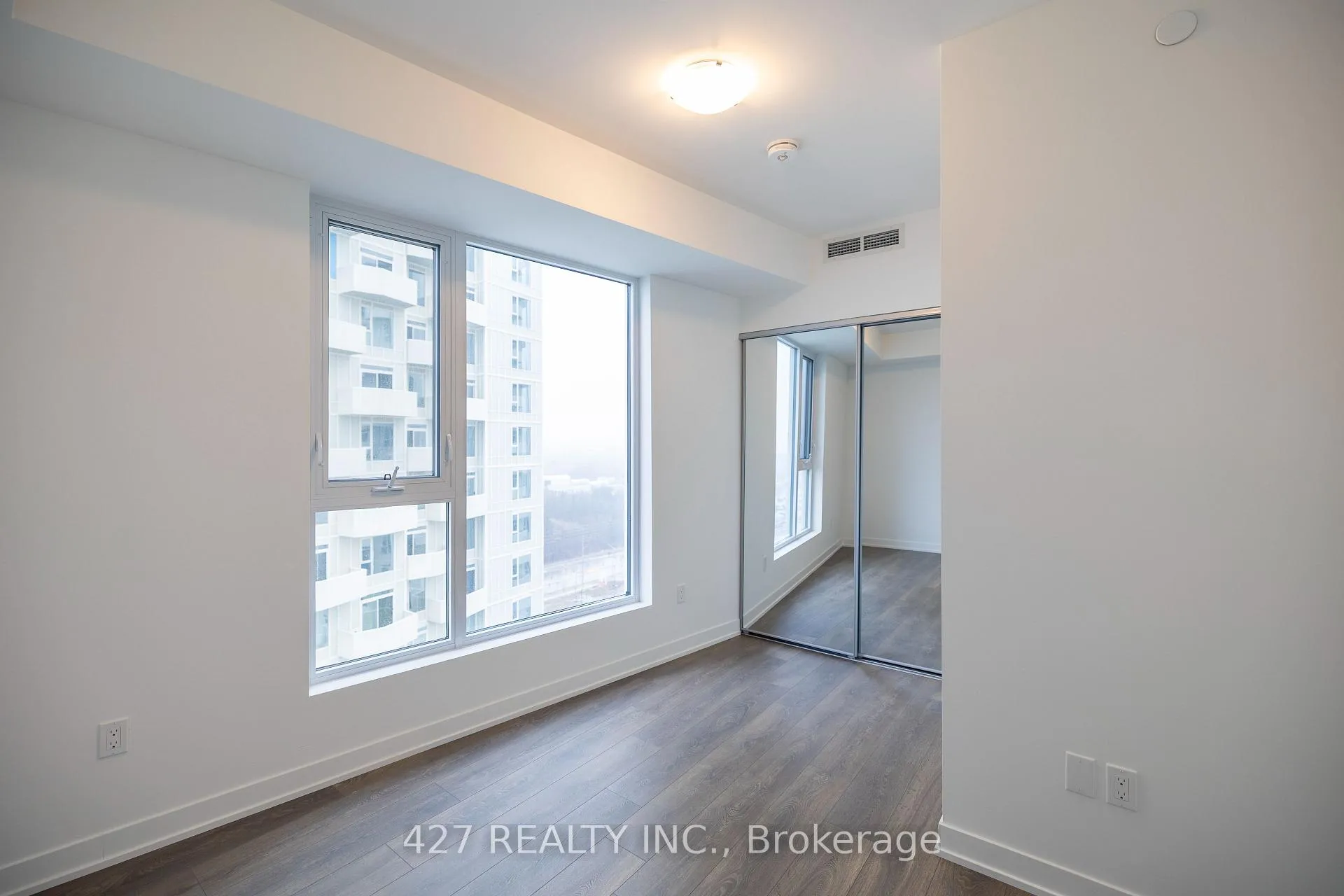 Photo 13 of Unit 1815, 10 Abeja St Street, Vaughan, Concord — HOMEH