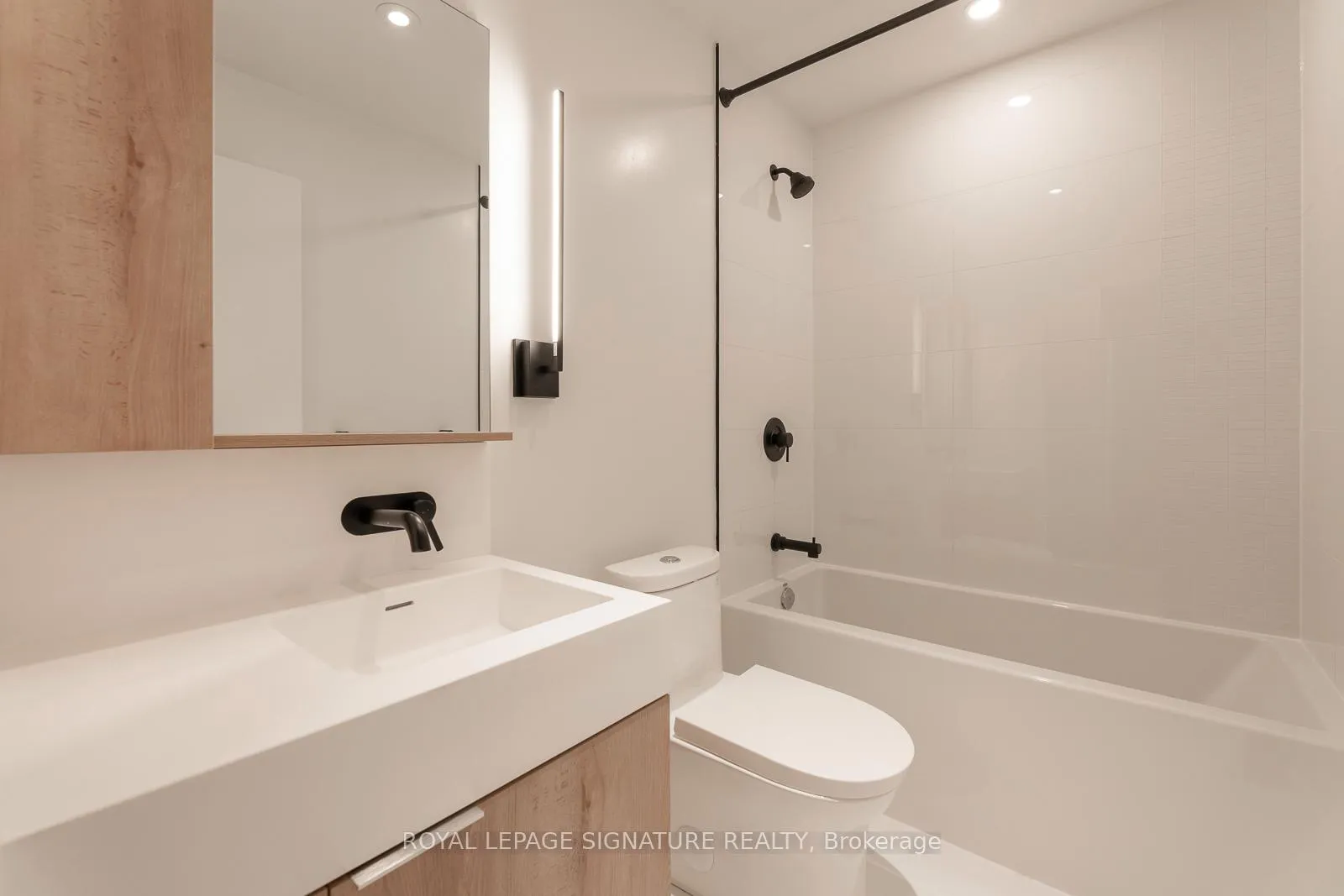 Photo 11 of Unit 1703, 117 Broadway Avenue, Toronto, Mount Pleasant West — HOMEH