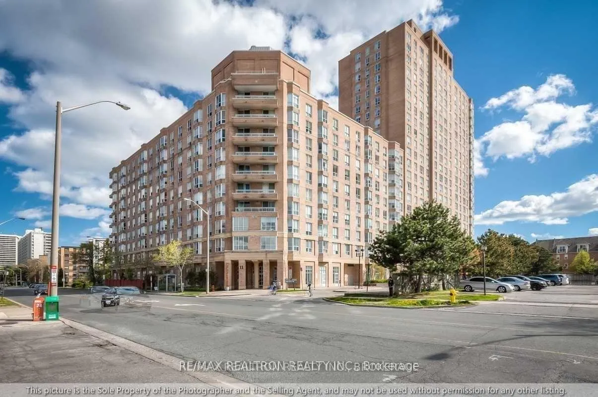 Front of Unit 1707, 21 Overlea Boulevard