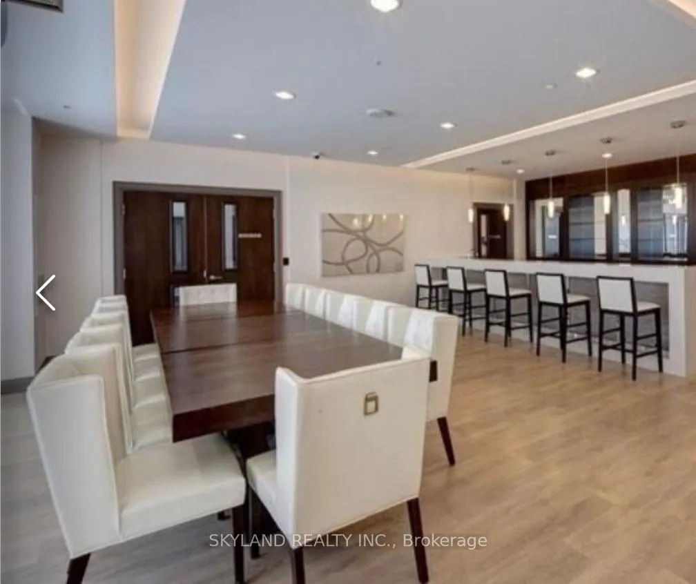 Photo 13 of Unit 909, 7171 Yonge Street, Markham, Grandview — HOMEH