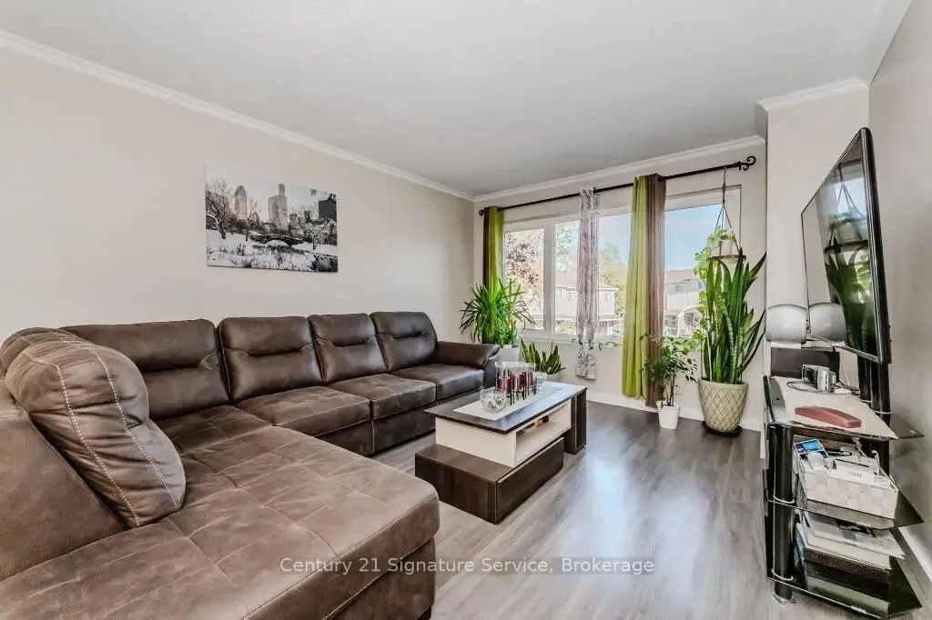 Photo 4 of 296E Bluevale Street N, Waterloo — HOMEH