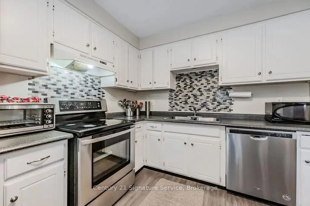 Photo 6 of 296E Bluevale Street N, Waterloo — HOMEH
