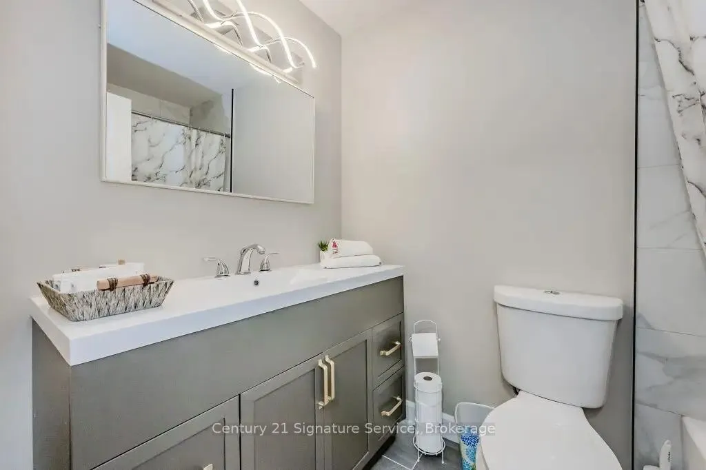 Photo 8 of 296E Bluevale Street N, Waterloo — HOMEH