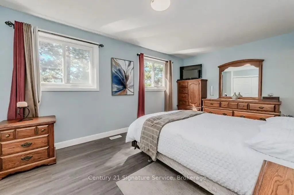 Photo 9 of 296E Bluevale Street N, Waterloo — HOMEH