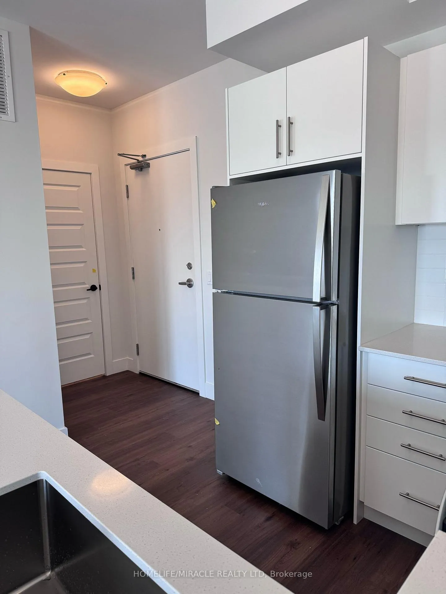 Photo 5 of Unit 614, 1000 Lackner Place, Kitchener — HOMEH