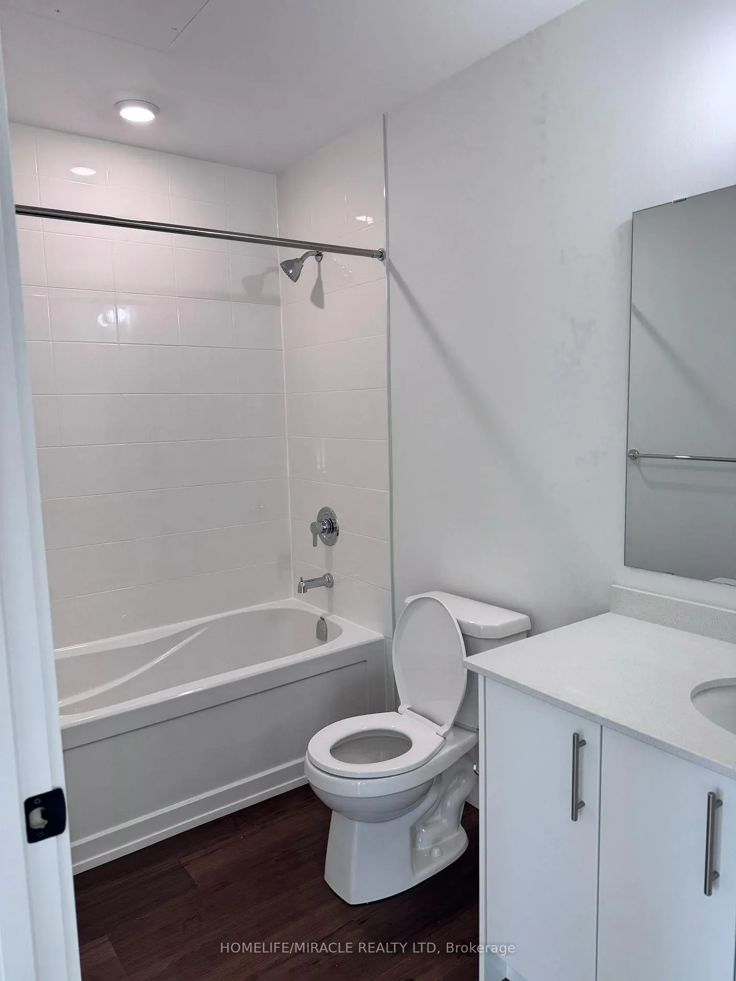Photo 13 of Unit 614, 1000 Lackner Place, Kitchener — HOMEH