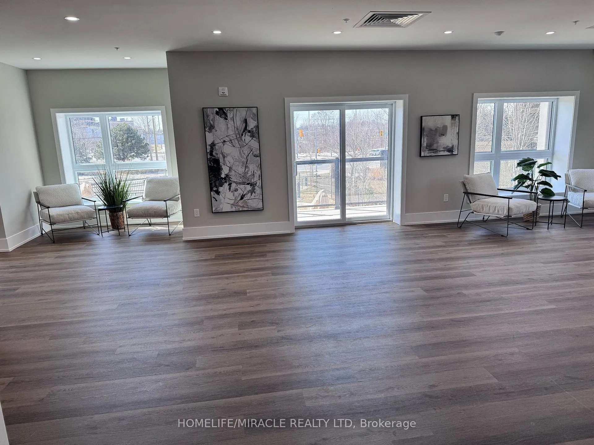 Photo 15 of Unit 614, 1000 Lackner Place, Kitchener — HOMEH