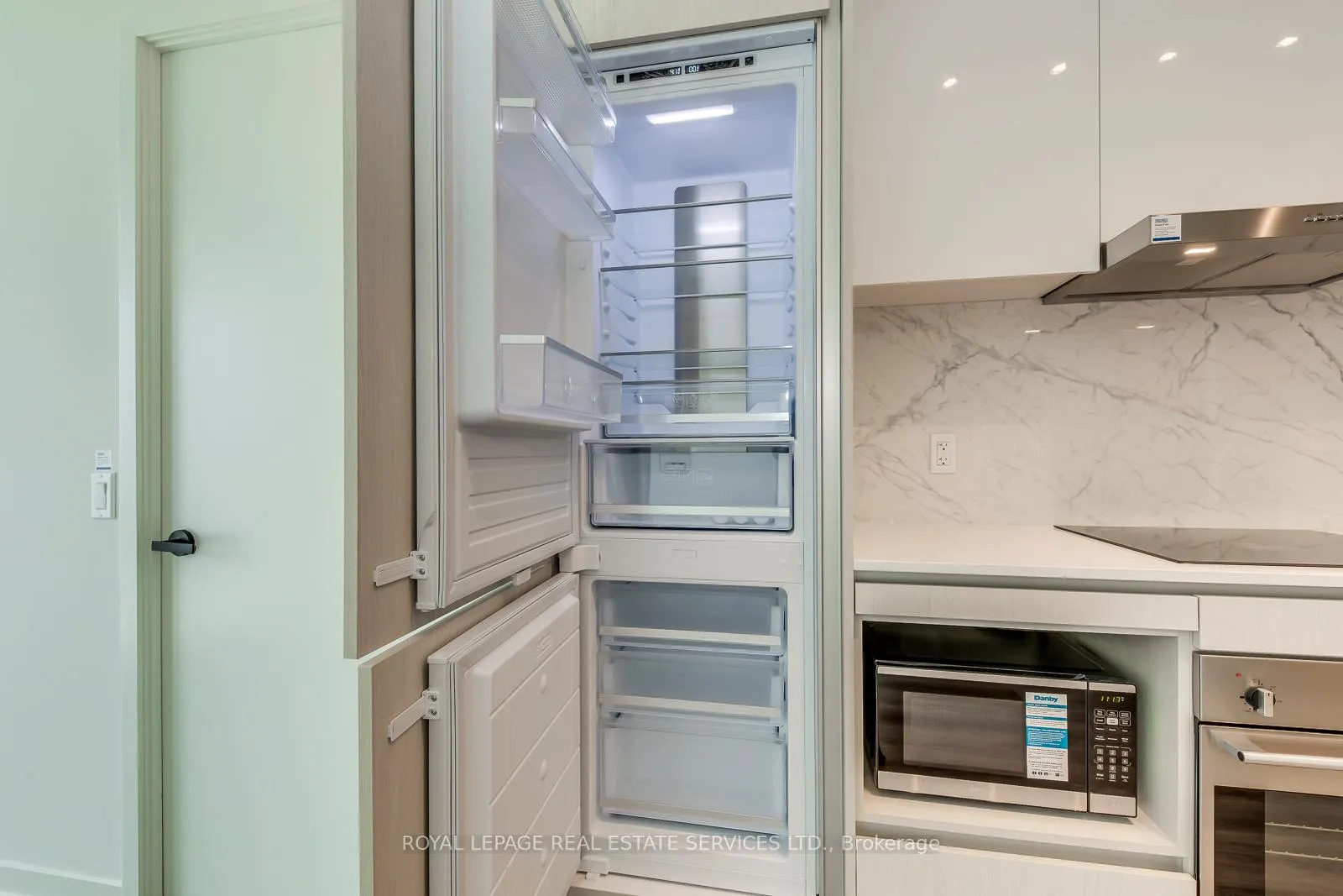 Photo 7 of Unit 4106, 28 Interchange Way, Vaughan, Vaughan Corporate Centre — HOMEH