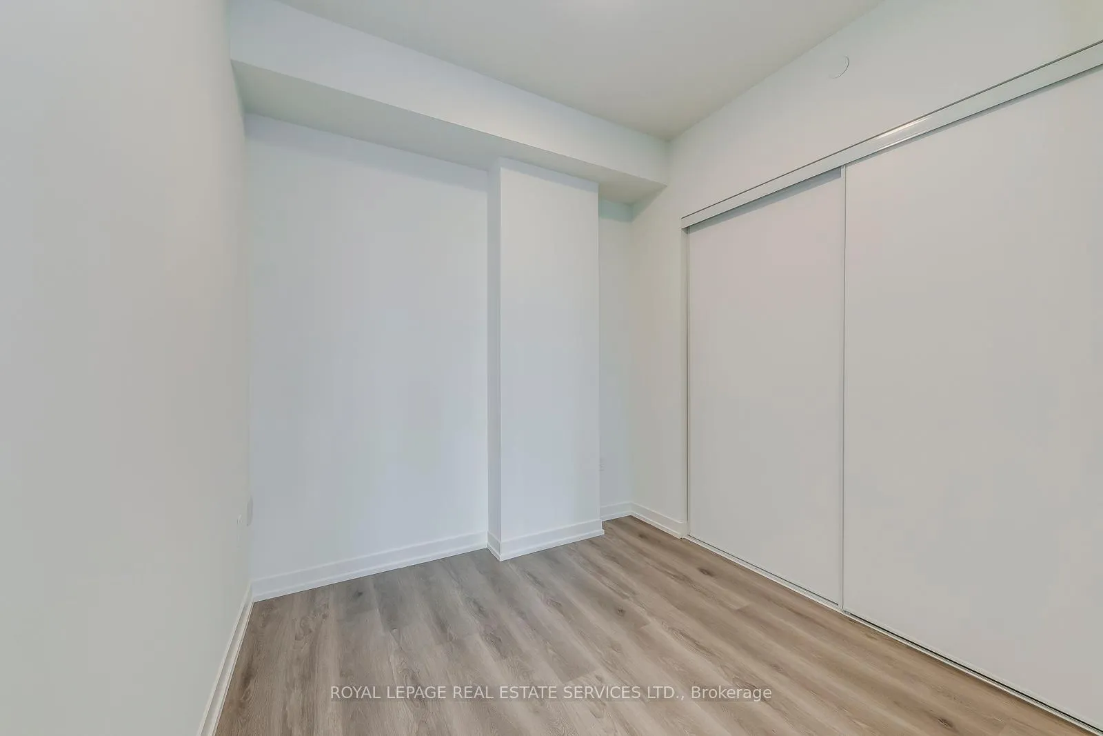 Photo 19 of Unit 4106, 28 Interchange Way, Vaughan, Vaughan Corporate Centre — HOMEH