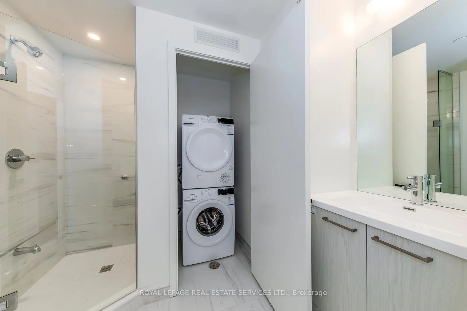 Photo 24 of Unit 4106, 28 Interchange Way, Vaughan, Vaughan Corporate Centre — HOMEH