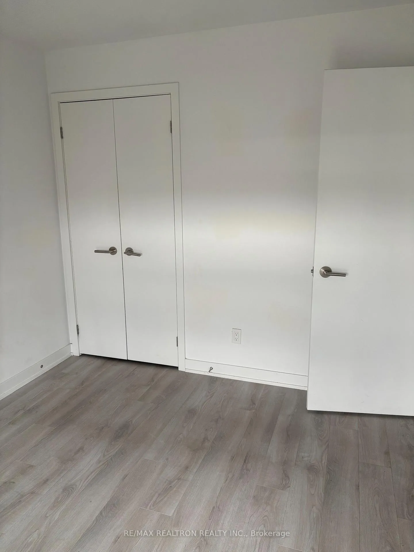 Photo 6 of Unit 718, 120 Varna Drive, Toronto, Englemount-Lawrence — HOMEH
