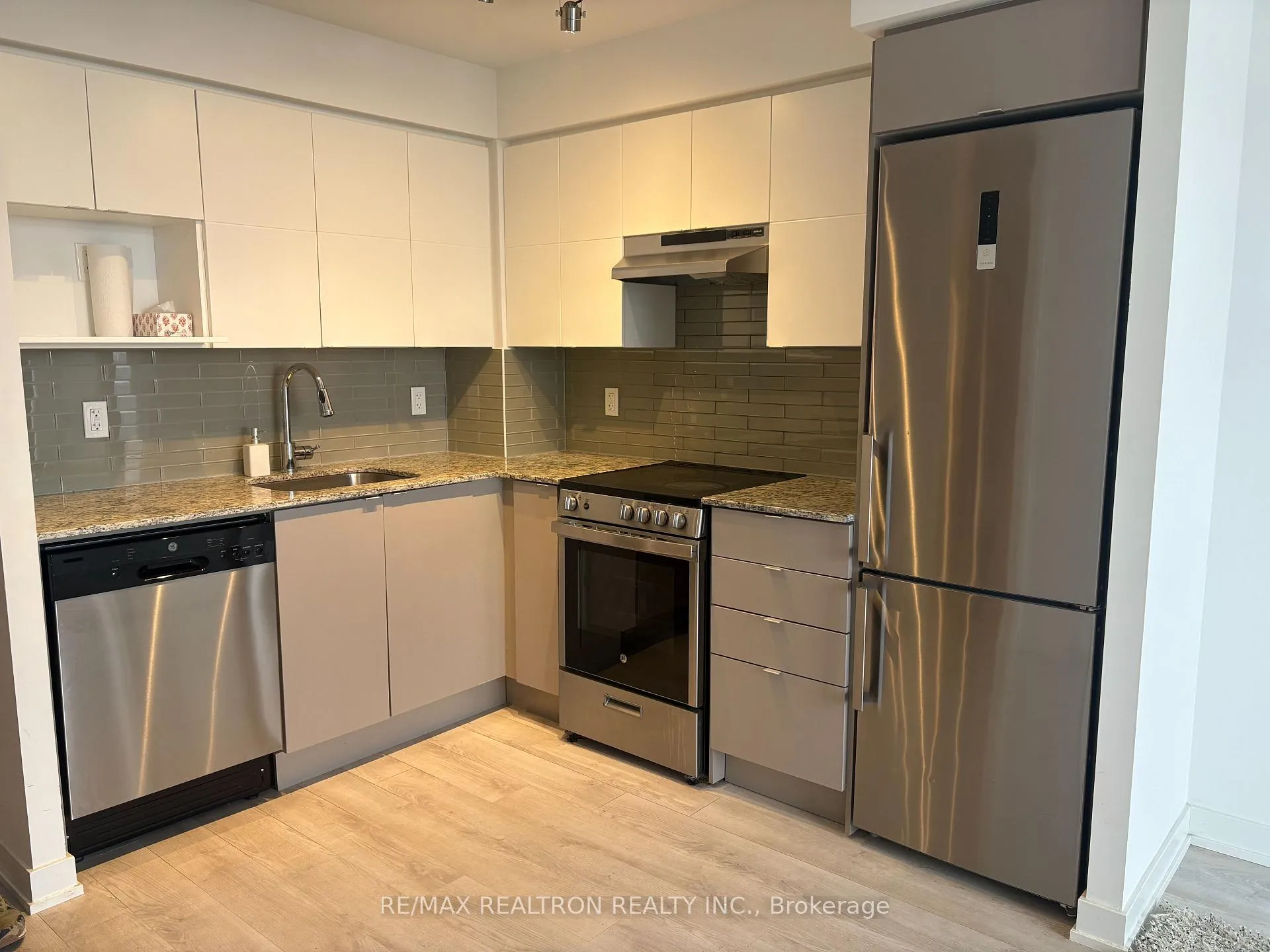 Photo 10 of Unit 718, 120 Varna Drive, Toronto, Englemount-Lawrence — HOMEH