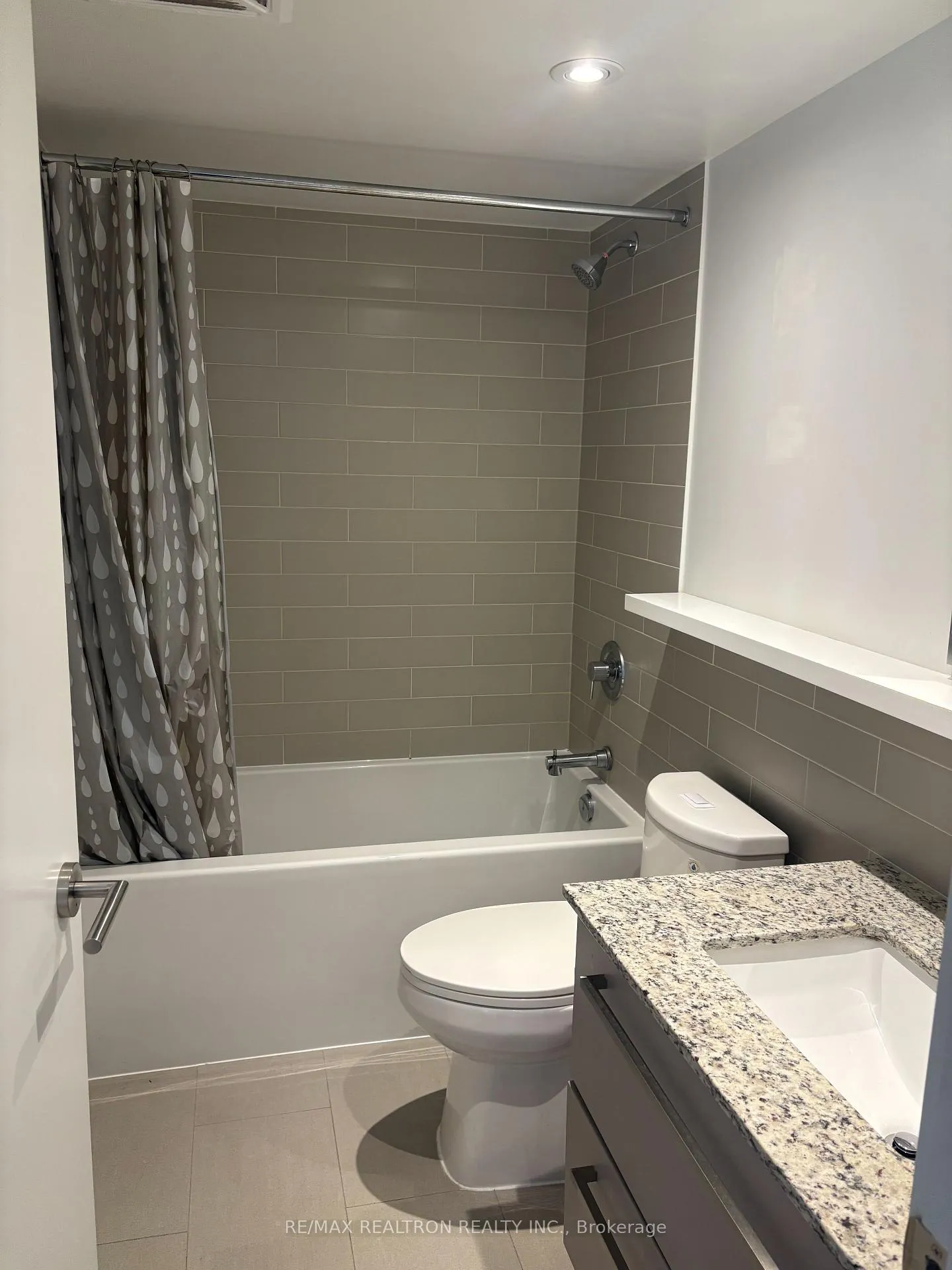 Photo 11 of Unit 718, 120 Varna Drive, Toronto, Englemount-Lawrence — HOMEH