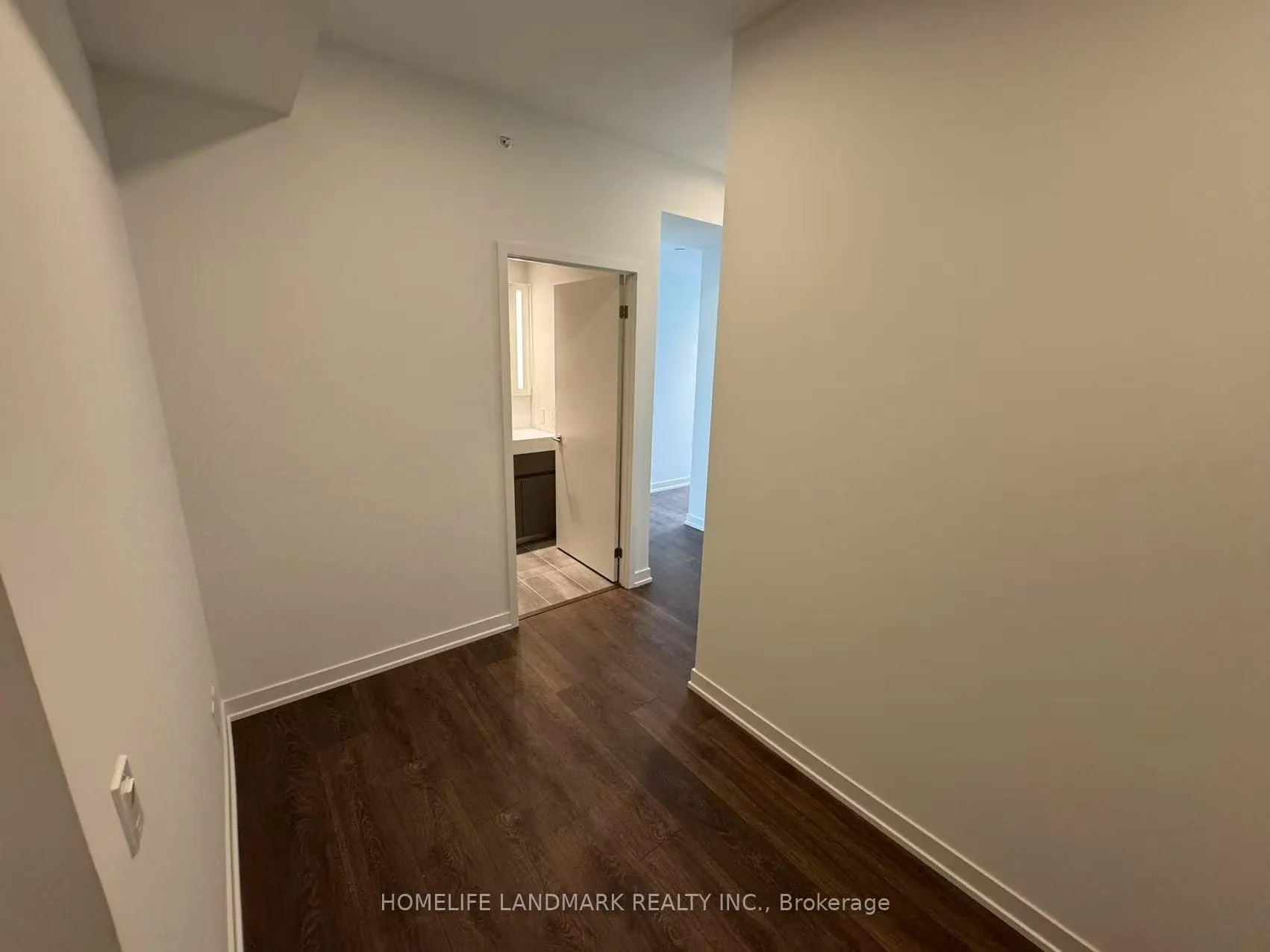 Photo 4 of Unit 2807, 39 Mary Street, Barrie, City Centre — HOMEH